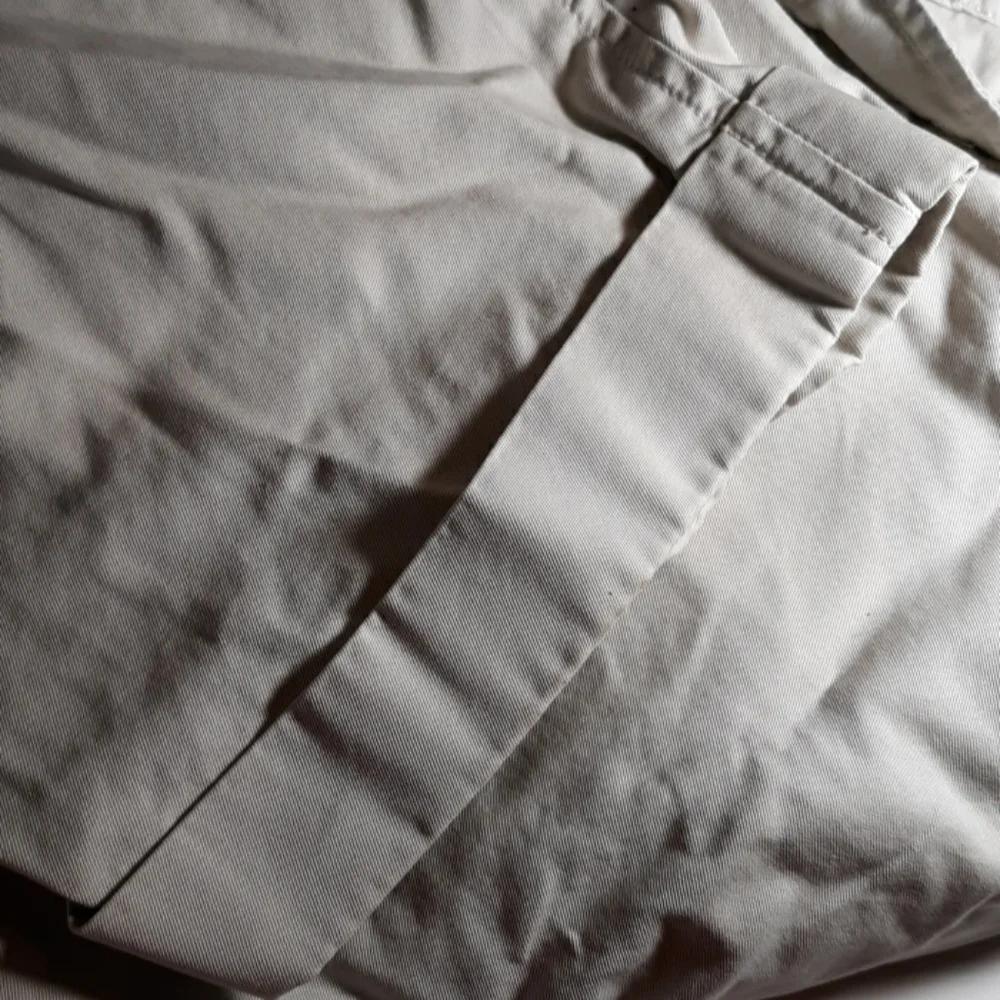 Banana Republic chicos khakis 36L